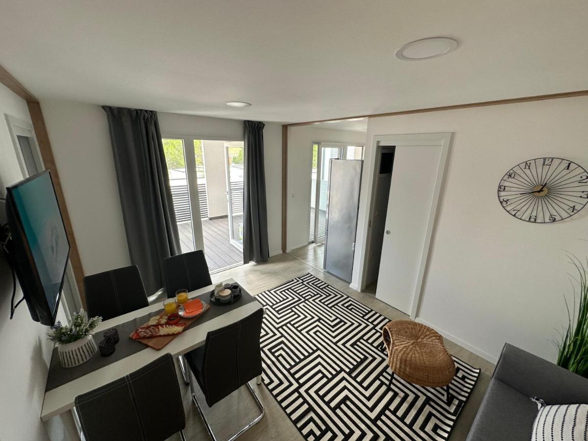 Mobile Home Mare Blu Rovanjska Extérieur photo